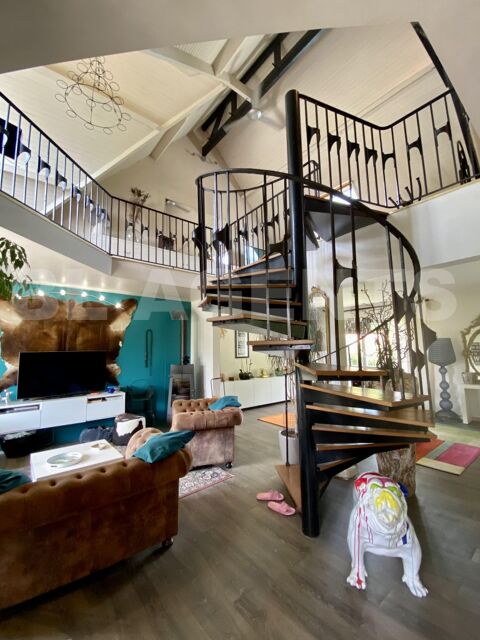   Jolie maison de maon avec de belles prestations Maison - 7 pice(s) - 189 m