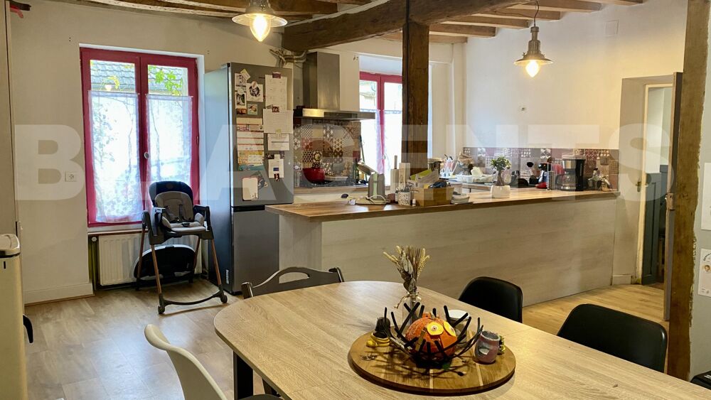 Vente Maison Maison ancienne atypique en coeur de village Le gue-de-longroi
