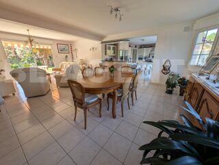  Maison  vendre 6 pices 176 m