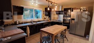  Maison  vendre 10 pices 239 m