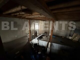  Immeuble � vendre 1900 m�