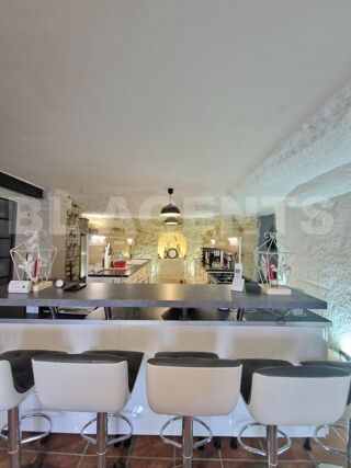  Maison � vendre 8 pi�ces 220 m�