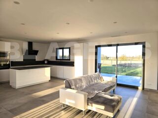  Maison  vendre 5 pices 145 m