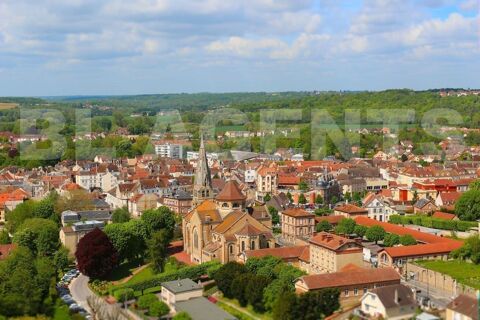 &Agrave; VENDRE -- MURS COMMERCIAUX 65 m&sup2; -- COULOMMIERS 152000 77120 Coulommiers