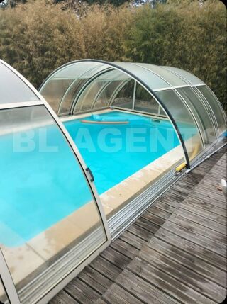  Maison  vendre 6 pices 334 m