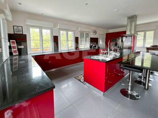  Maison  vendre 6 pices 322 m
