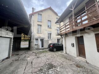  Immeuble  vendre 230 m