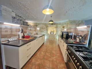  Maison  vendre 8 pices 220 m