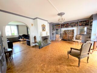  Maison  vendre 12 pices 240 m