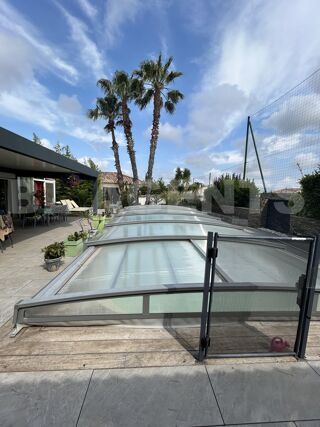  Maison  vendre 8 pices 250 m