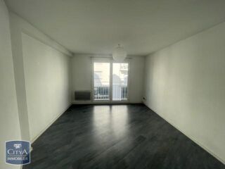  Appartement à louer 1 pièce 33 m²
