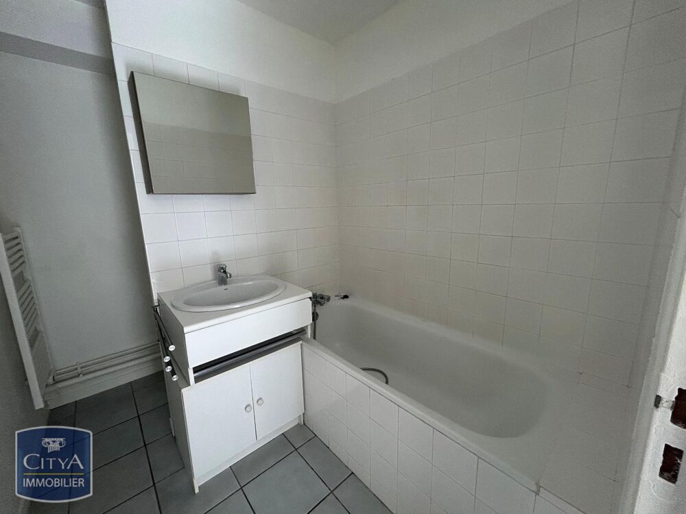 À LOUER : Appartement T1 à Clermont-Ferrand, 63000. Déco....