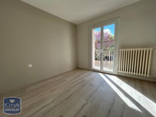  Appartement à louer 2 pièces 45 m²