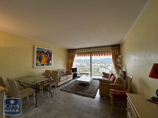  Appartement à louer 3 pièces 78 m²