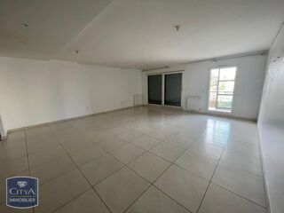  Appartement à louer 4 pièces 79 m²
