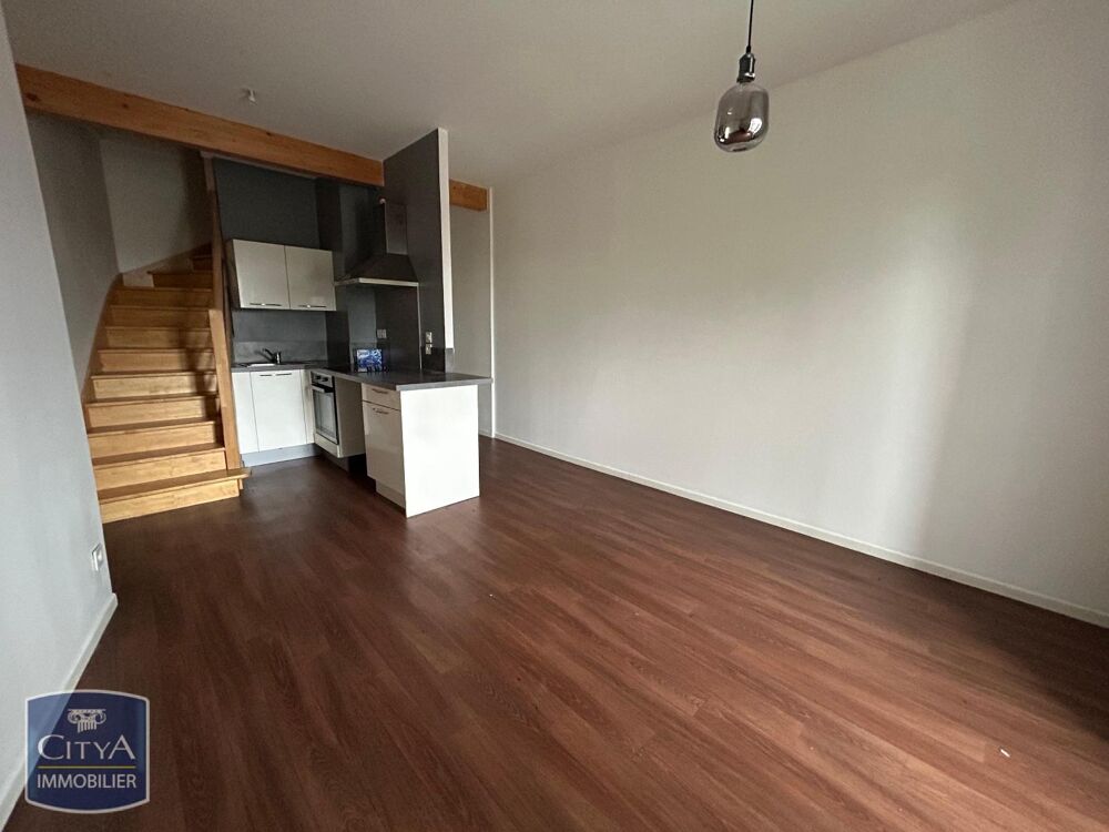 location Appartement - 2 pièce(s) - 37 m² Montpeyroux (63114)