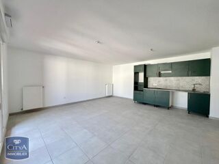  Appartement à louer 3 pièces 73 m²