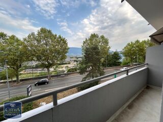  Appartement � louer 3 pi�ces 65 m�