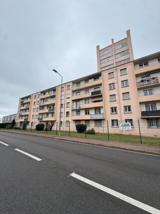 Parking / Garage à louer 16 m²