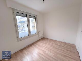  Appartement à louer 4 pièces 71 m²