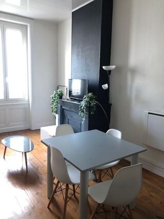  Appartement à louer 2 pièces 39 m²