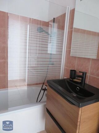  Appartement à louer 2 pièces 33 m²