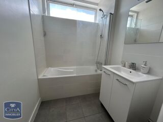  Appartement à louer 4 pièces 67 m²