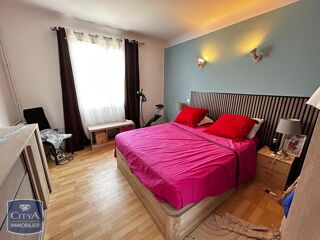  Appartement à louer 4 pièces 116 m²
