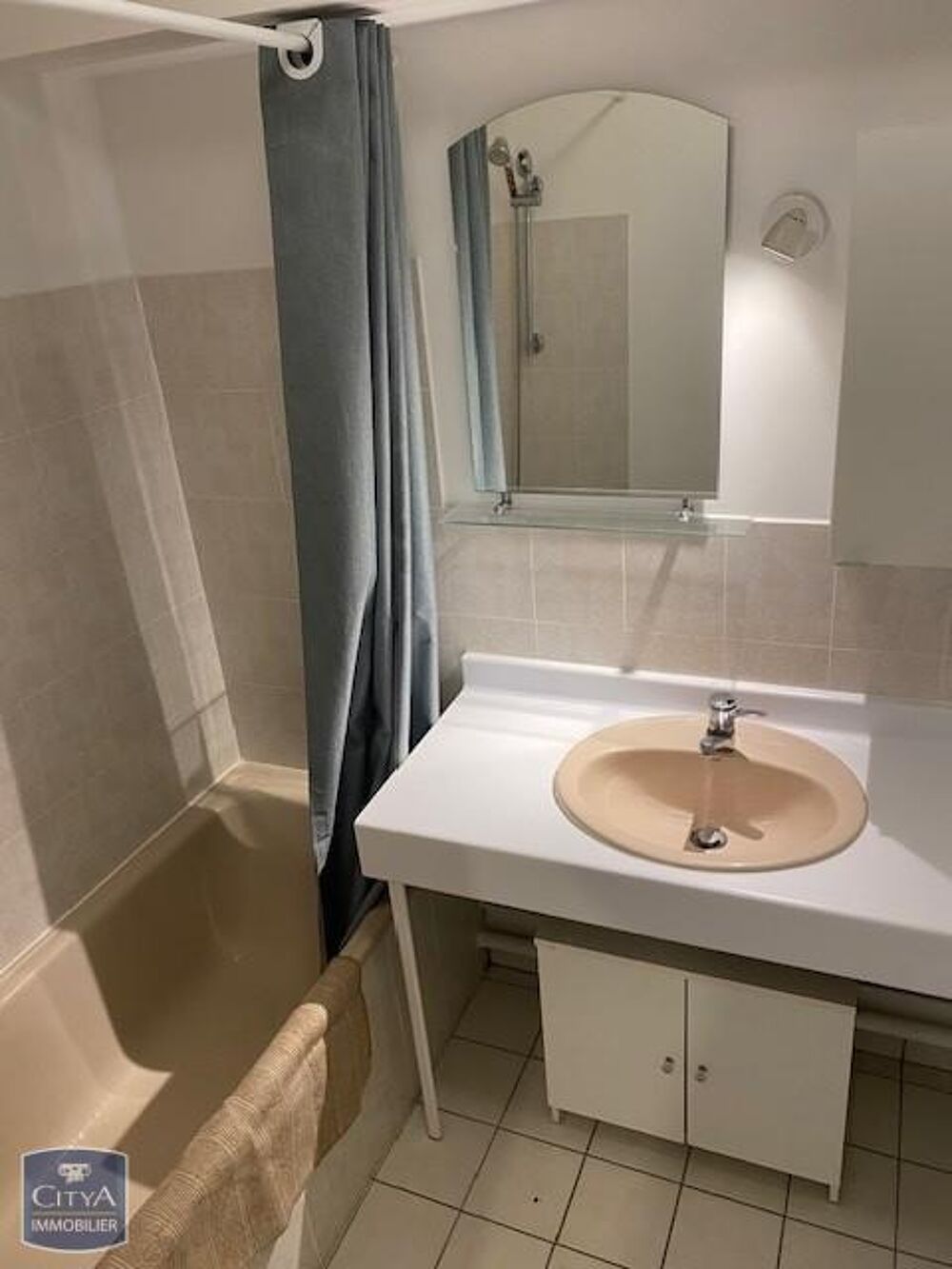 location Appartement - 2 pièce(s) - 53 m² Lyon 3