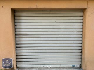  Parking / Garage à louer 16 m²