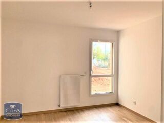  Appartement à louer 4 pièces 83 m²