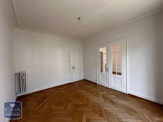  Appartement à louer 4 pièces 99 m²