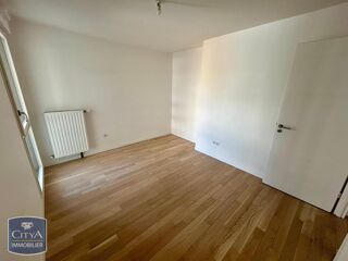  Appartement à louer 2 pièces 44 m²