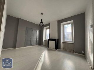  Appartement à louer 3 pièces 77 m²