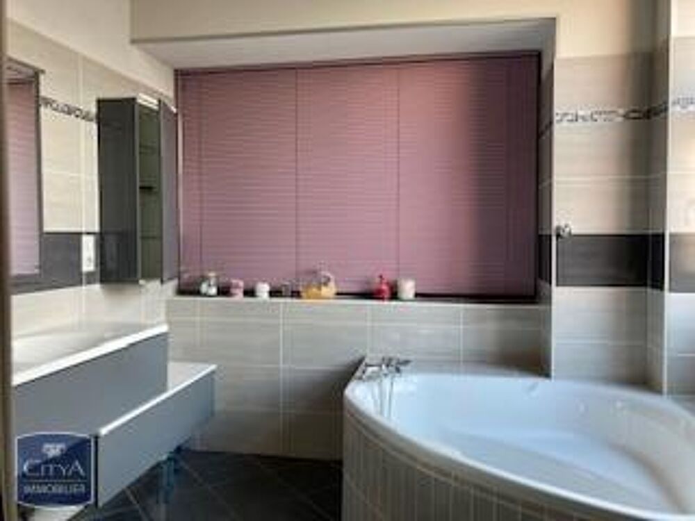 location Appartement - 2 pièce(s) - 135 m² Levroux (36110)