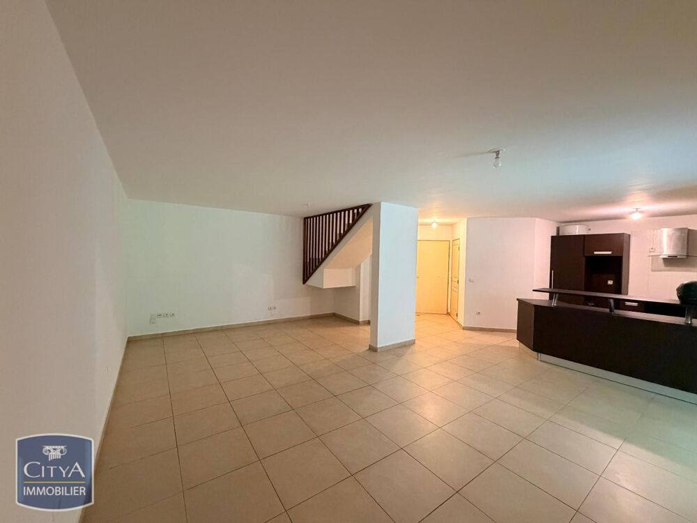 location Maison - 4 pièce(s) - 99 m² Sainte-Marie (97438)