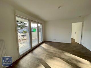  Appartement à louer 4 pièces 75 m²
