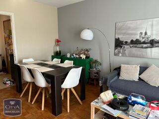  Appartement à louer 3 pièces 79 m²