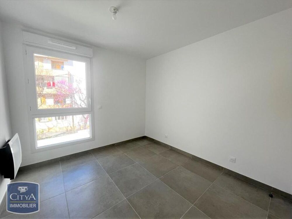 location Appartement - 3 pièce(s) - 64 m² Marseille 4