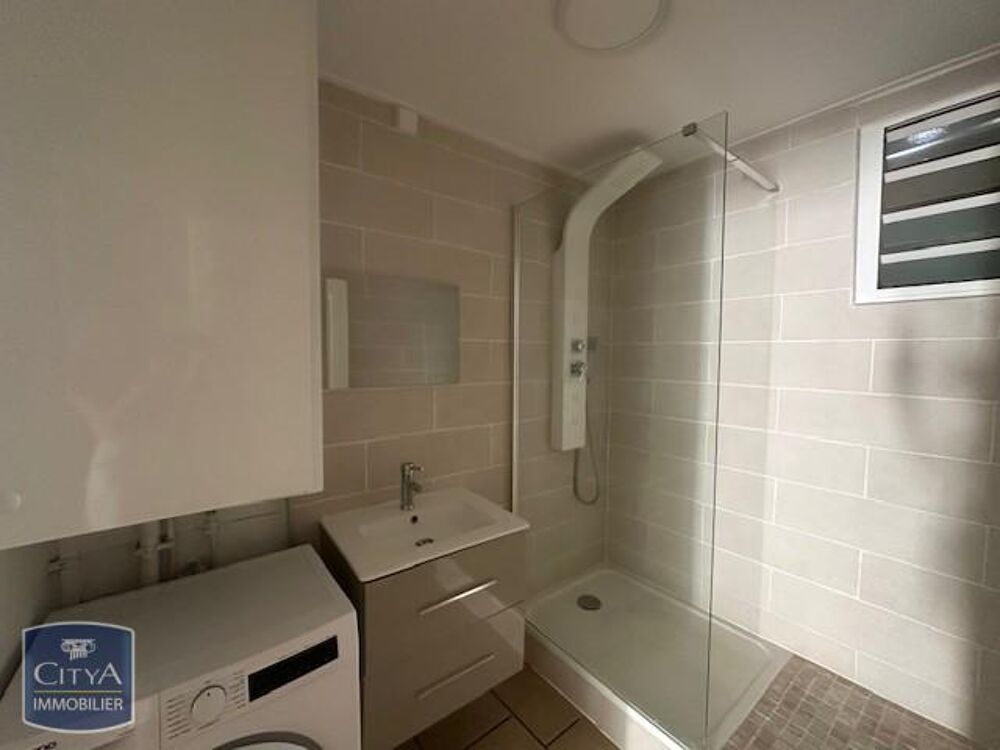 A LOUER Maison T1 meublée de 33m² + cours bétonnée d'env....