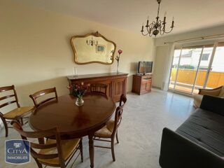  Appartement à louer 4 pièces 79 m²