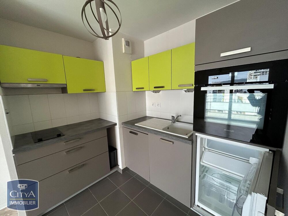 Saint-Claude - A louer : Appartement T2 avec balcon A pr....