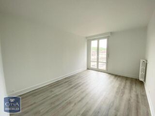  Appartement à louer 4 pièces 80 m²