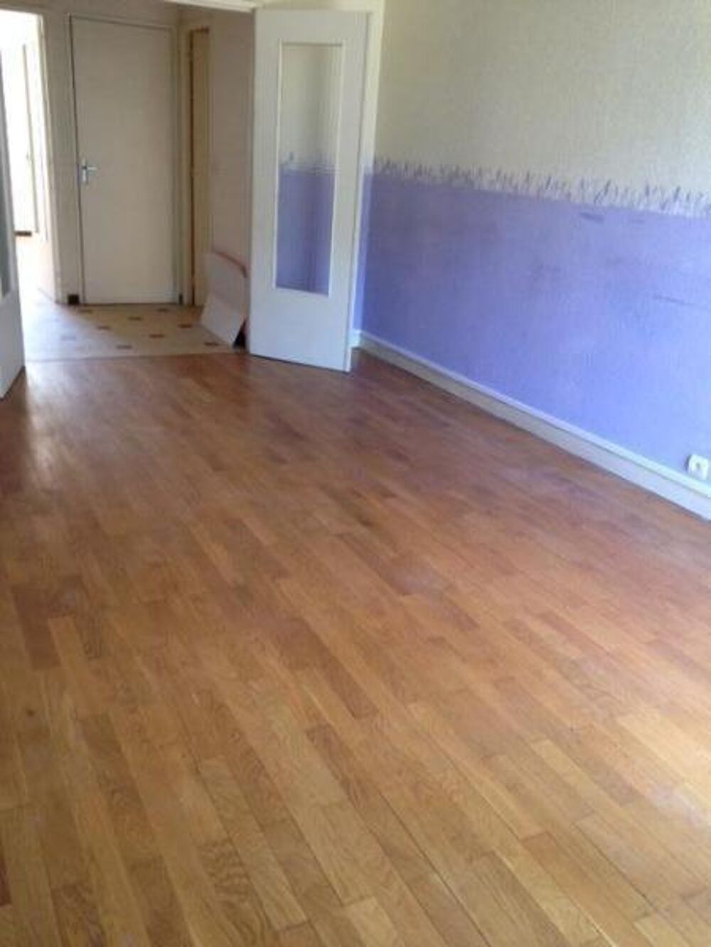 F3 avec balcon dans copropriété centre ville -quartier J....