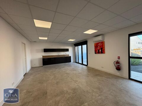 &Agrave; LOUER : Local commercial situ&eacute; dans la charmante co... 2800 66380 Pia