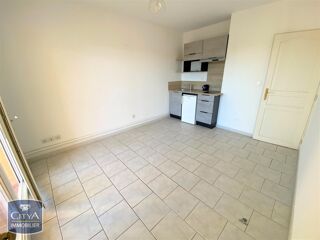 location Appartement - 2 pièce(s) - 38 m² Port-Saint-Louis-du-Rhône (13230)