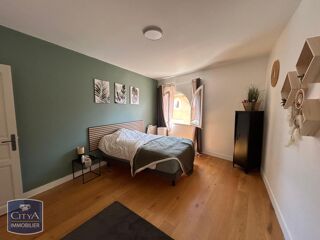  Appartement à louer 3 pièces 84 m²