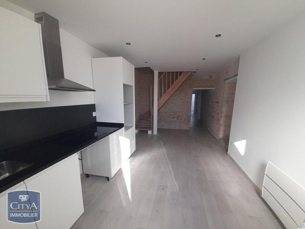 À LOUER, Maison de 85m2 proche de la Rochelle à SAINT-SO....