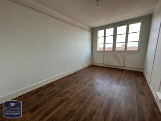  Appartement à louer 4 pièces 122 m²