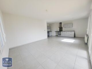  Appartement à louer 3 pièces 66 m²